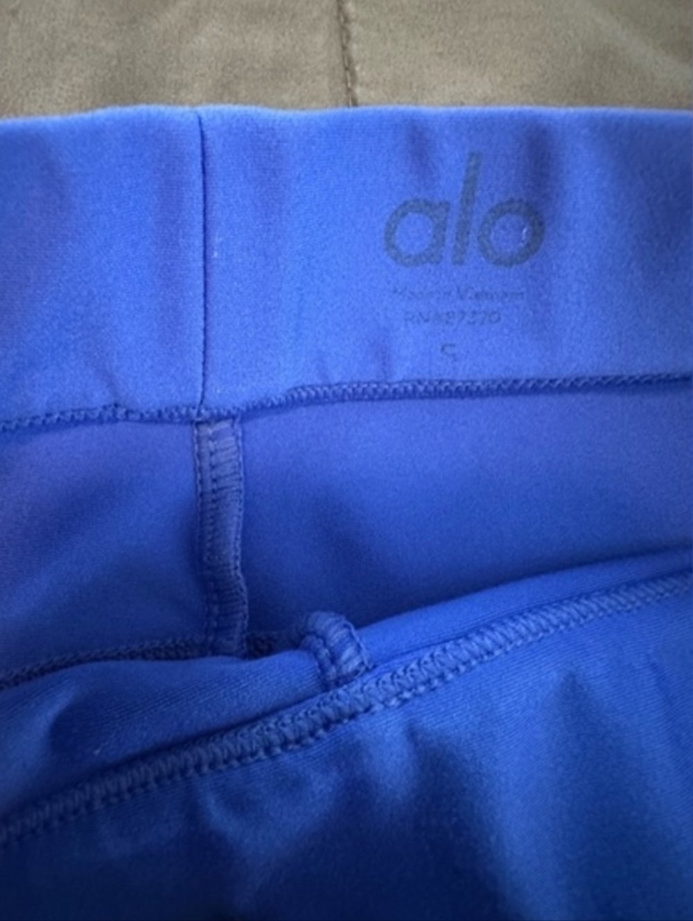 ALO Yoga Vibrant Blue Leggings - Picture 4 of 5